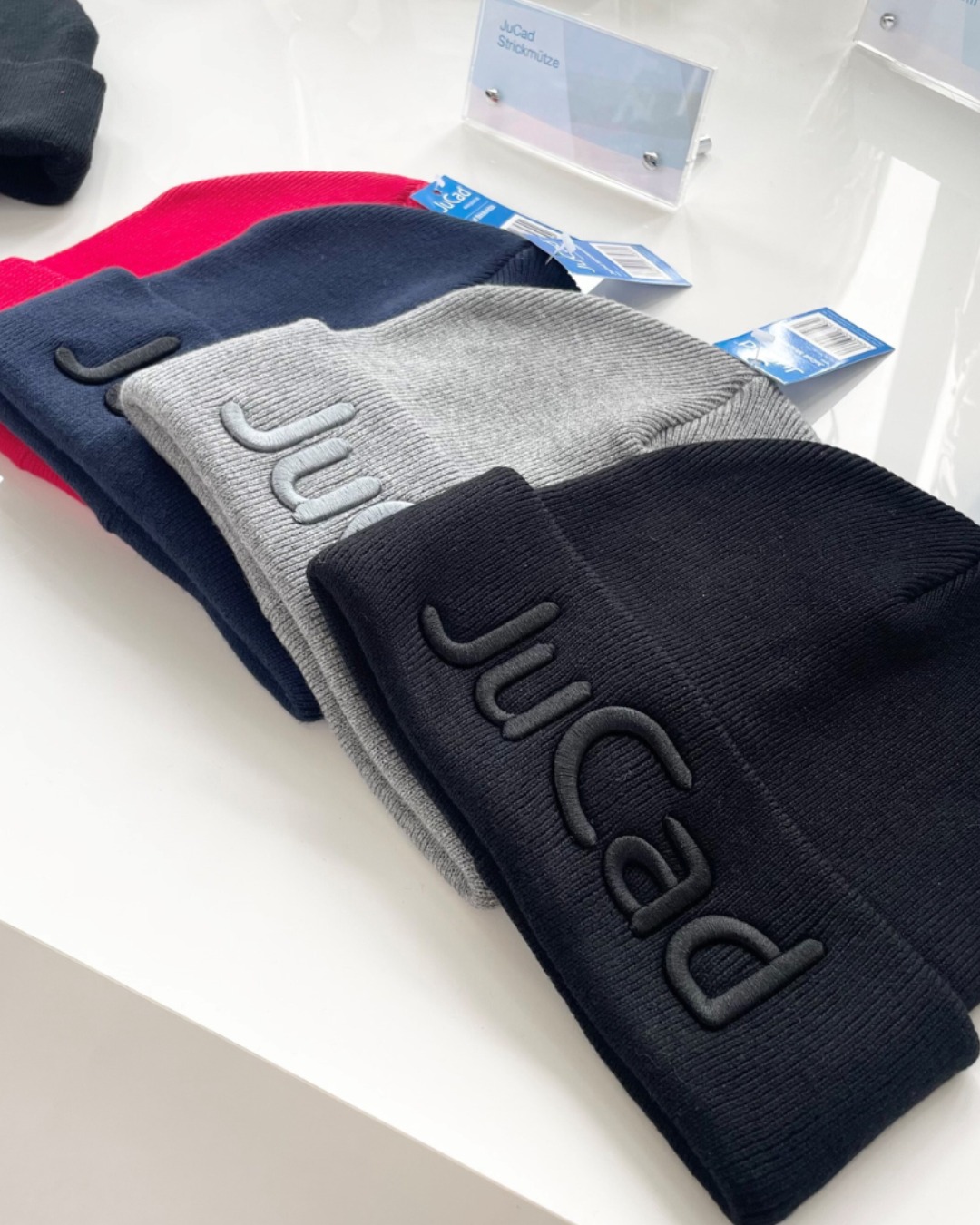 Perfect for the cold season!❄️

JuCad winter hats

#jucad #cozy #staywarm #cooldseason #mütze #style