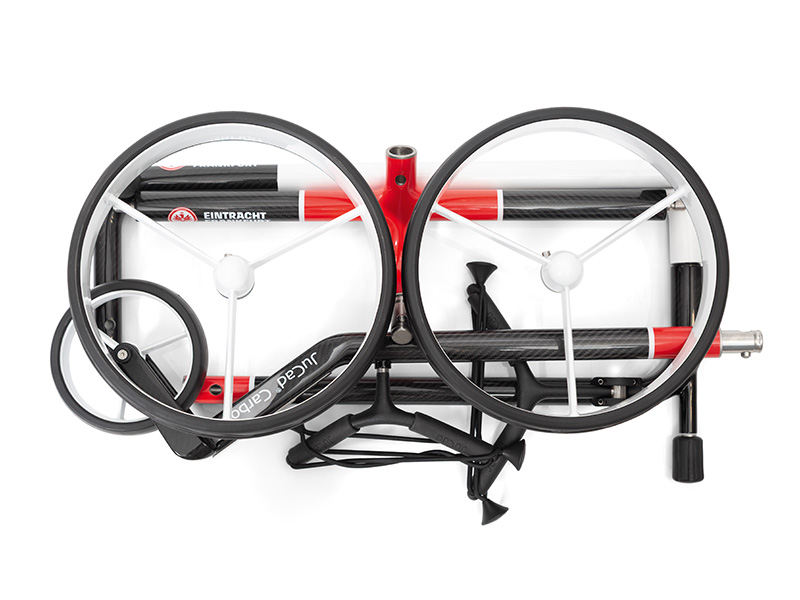 JuCad Carbon Caddy 3-rädrig, Design EINTRACHT FRANKFURT, weiße Felgen