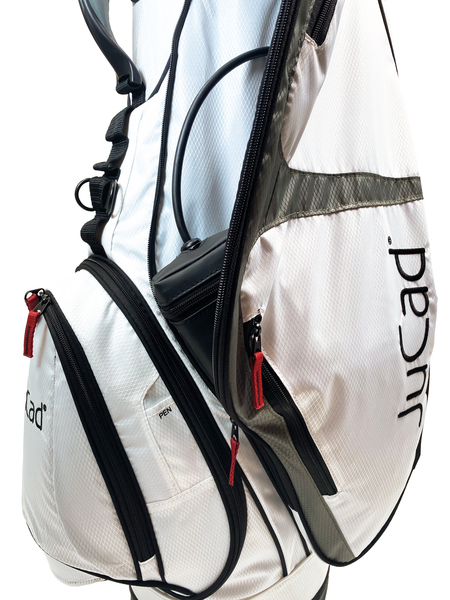 JuCad_bag_Fly_white-red_JBFLY_WR-1 Beispiel Auslass Powerpack-Kabel
