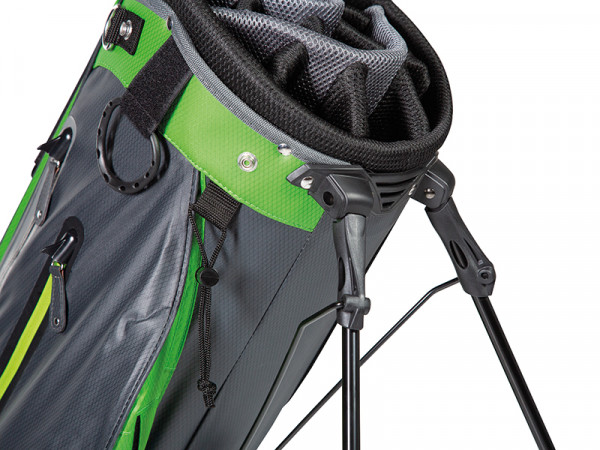 Example self-closing system for legs detail